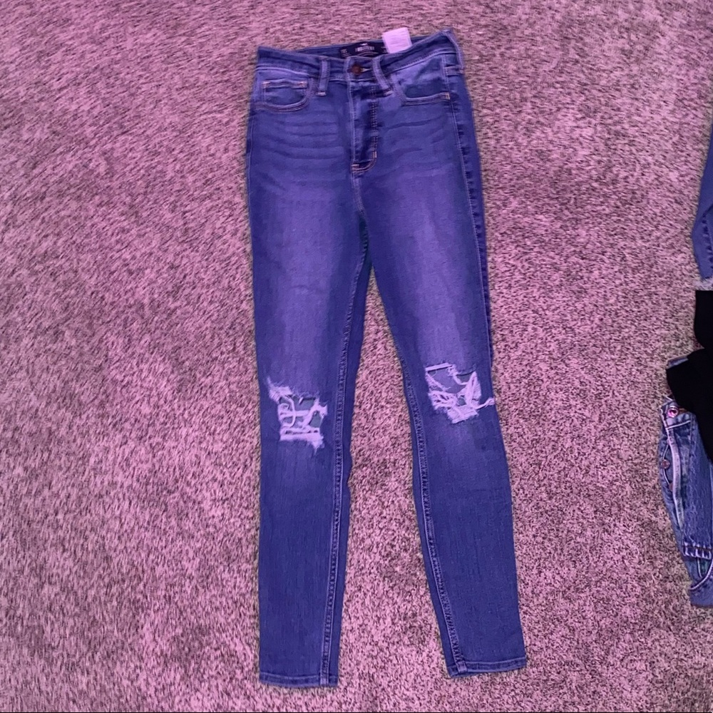Ripped skinny jeans
